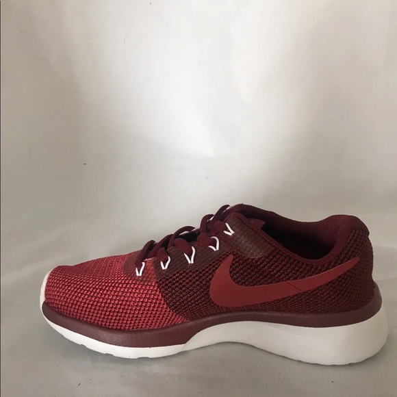 New Nike Women’s Tanjun Racer Sneakers Team Red/ Black Gymn Red White 5.6 - Picture 3 of 11